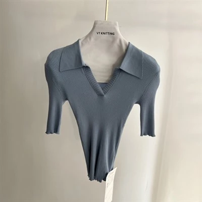 Người thiết kế áo khoác ngoài của phụ nữ